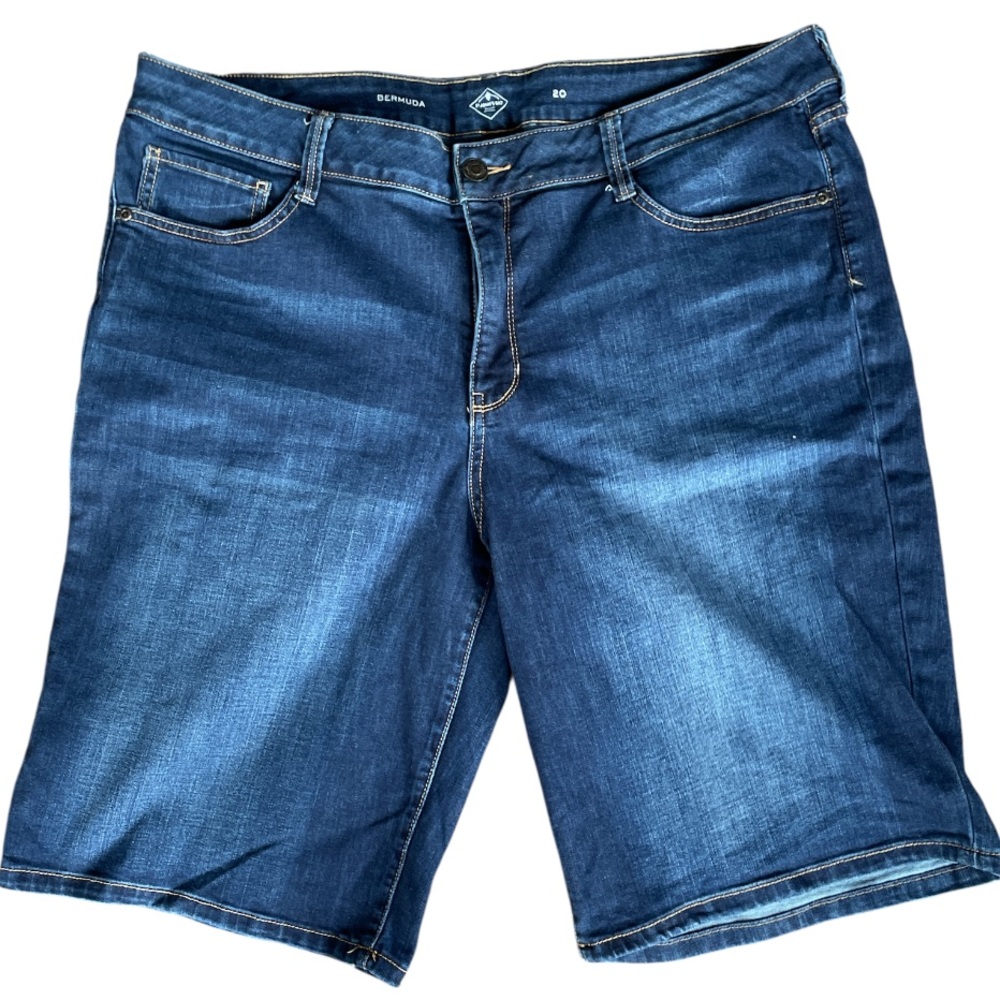 St John’s Bay denim blue jeans Bermuda shorts size 20